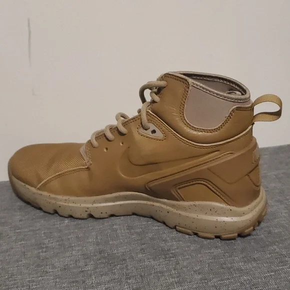 NIKE - Picture 5 of 6